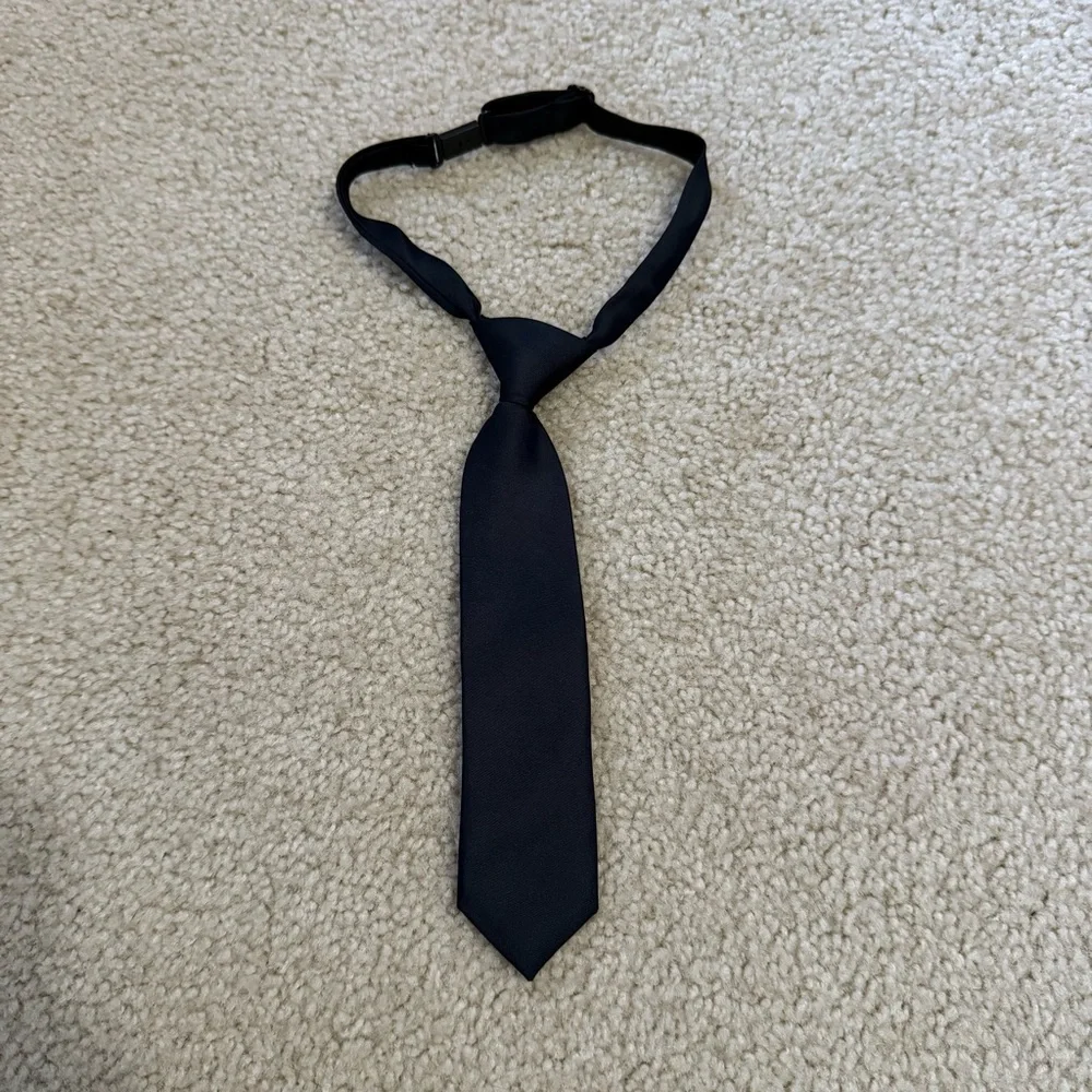 3/$25 R. Junior Tie